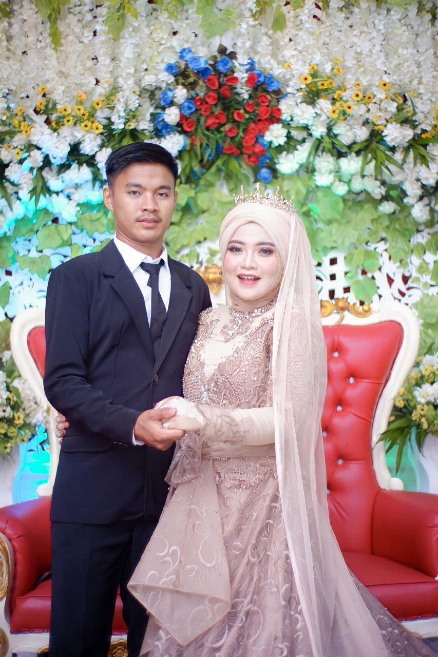 Ayu Monica profile icon