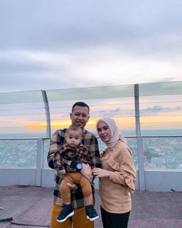 Rini Febrina profile icon