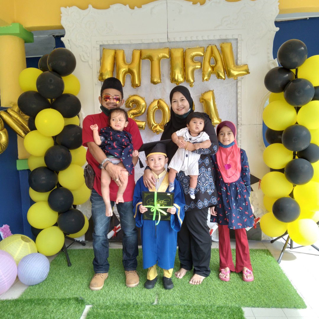 Wan Siti Farthia binti Wan Azmy profile icon