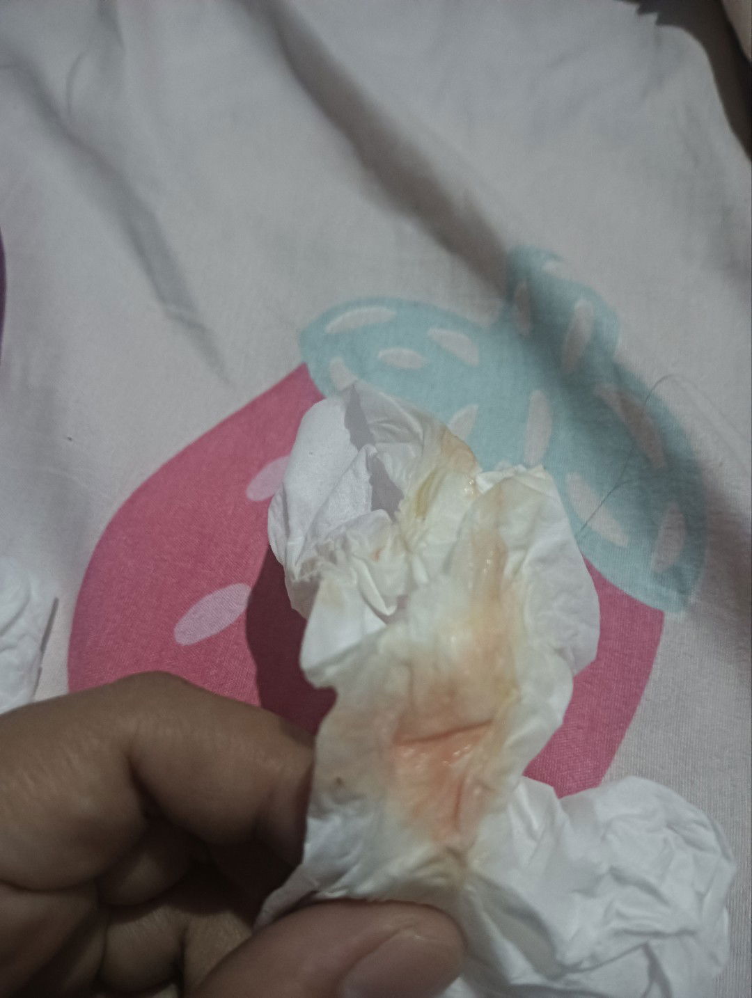 Keluar flek darah usia 40week