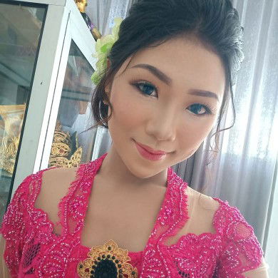 ayu sugianthie profile icon