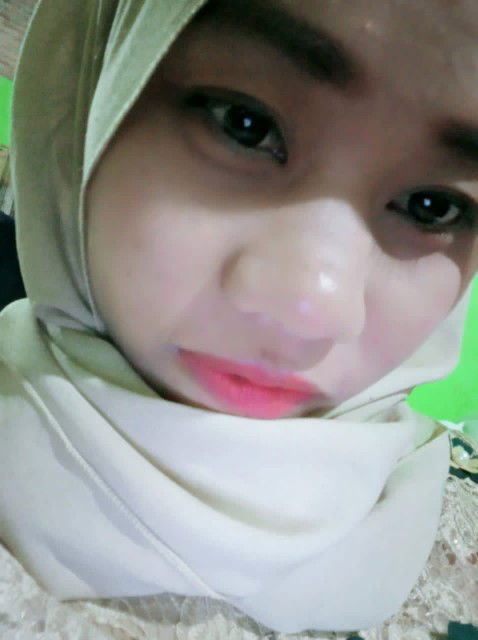 Reni Amelia profile icon