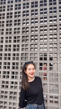 Phirada Techakaew profile icon