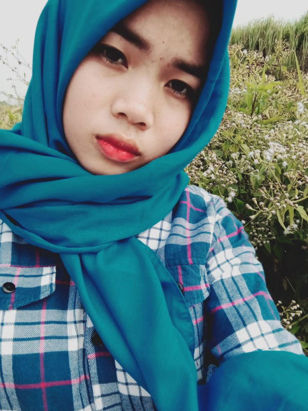 dede riana profile icon