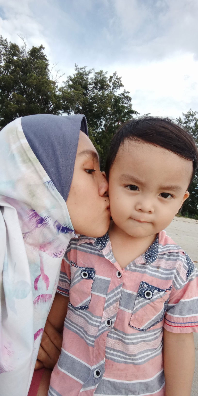 TUTIE JULADI profile icon