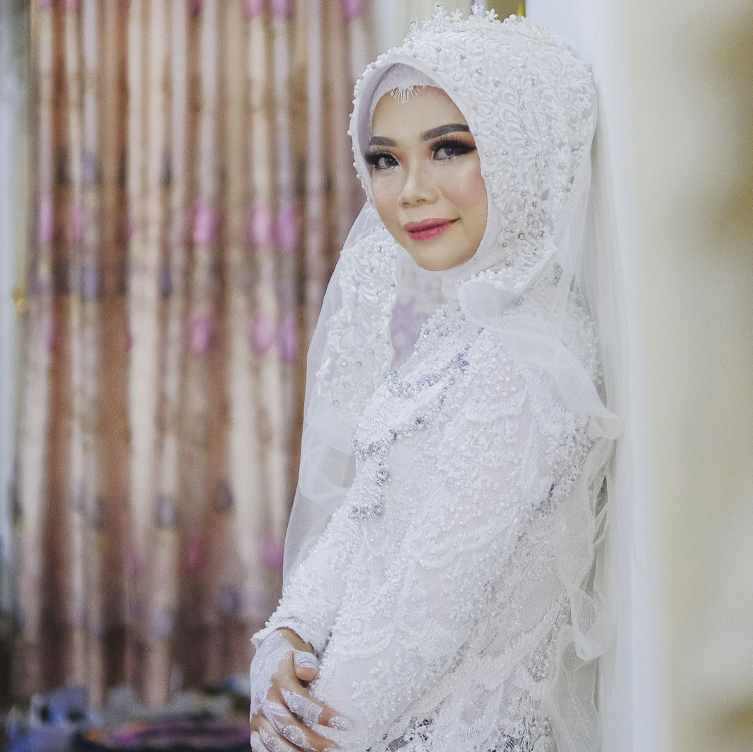 Heni Yulia Sari profile icon