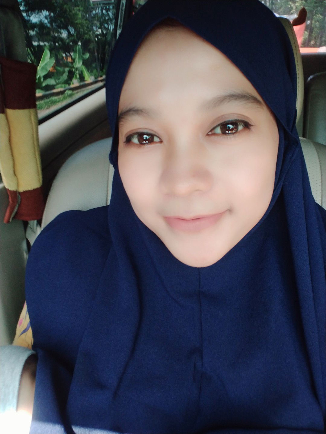 Eli Yulyanti profile icon