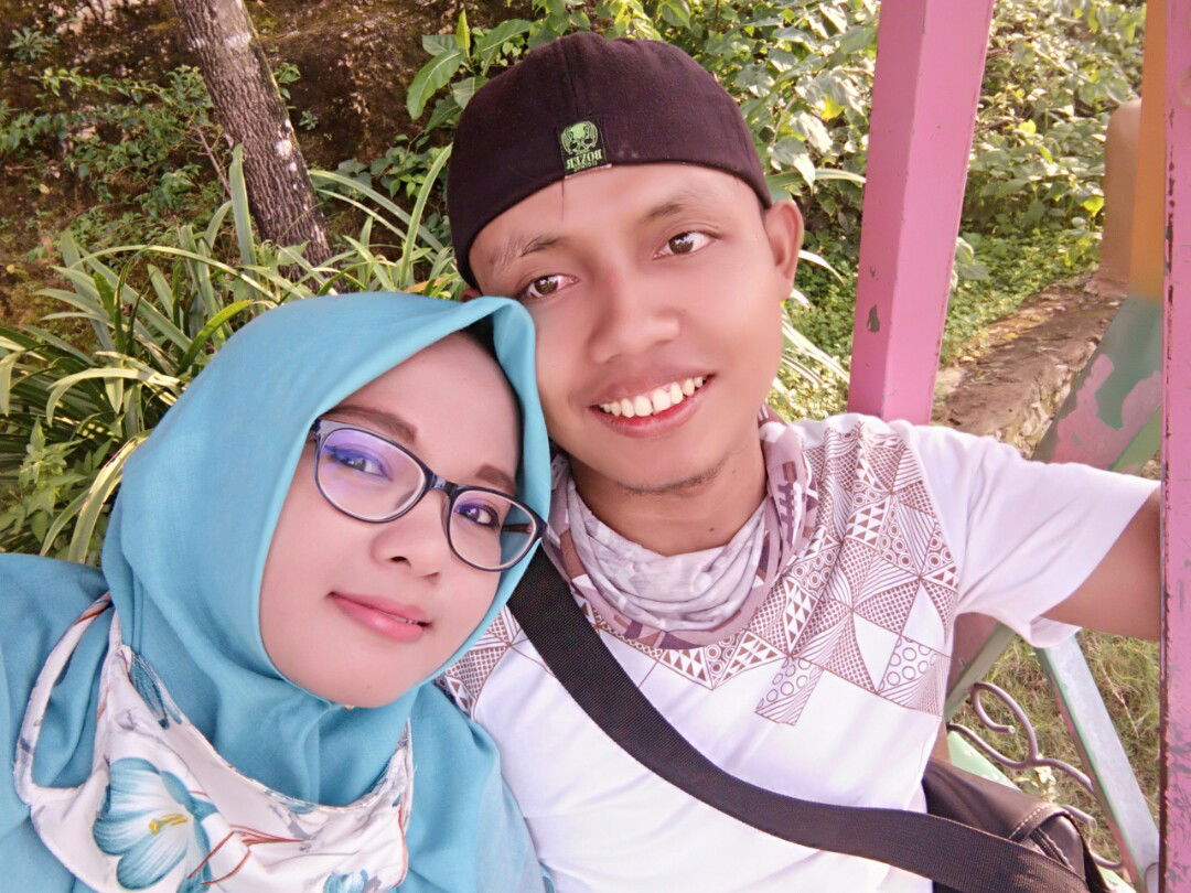 Robiah Kholil profile icon