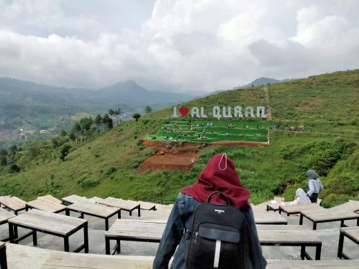 Wulan Sari Dewi profile icon