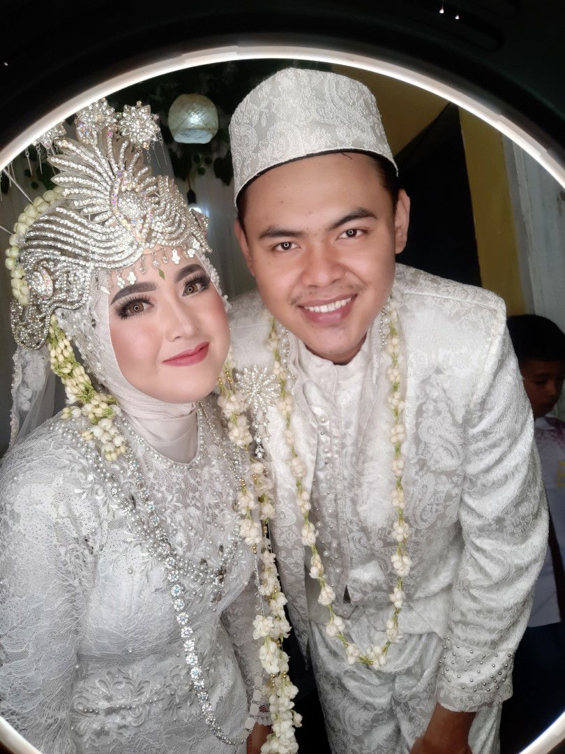 Nur Hakiki profile icon