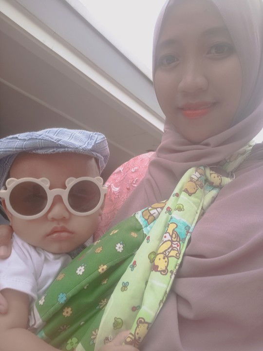 Yuli Pratiwi profile icon