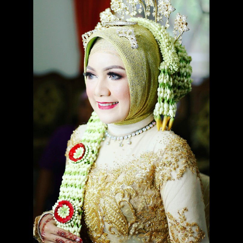 Novita pratiwi profile icon