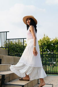 Farah | IG @frhndf | Sharing | Dont' be rude profile icon