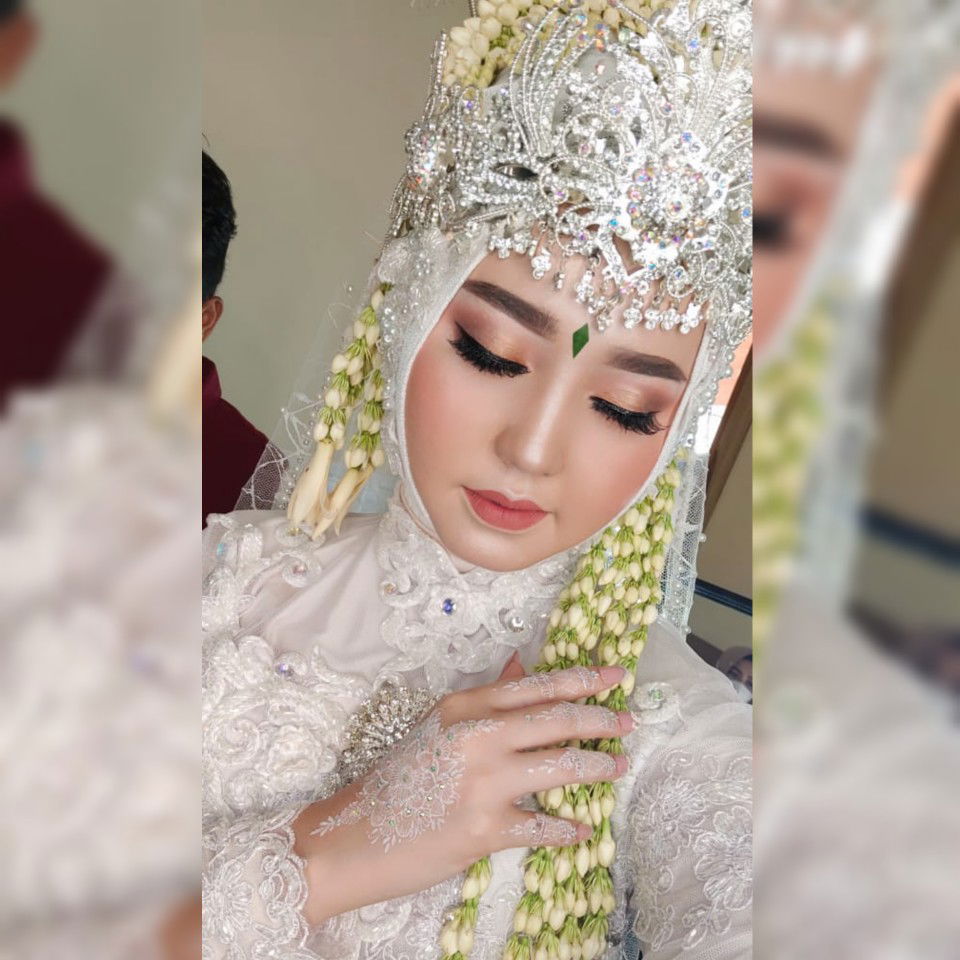 hanys januariyanti profile icon