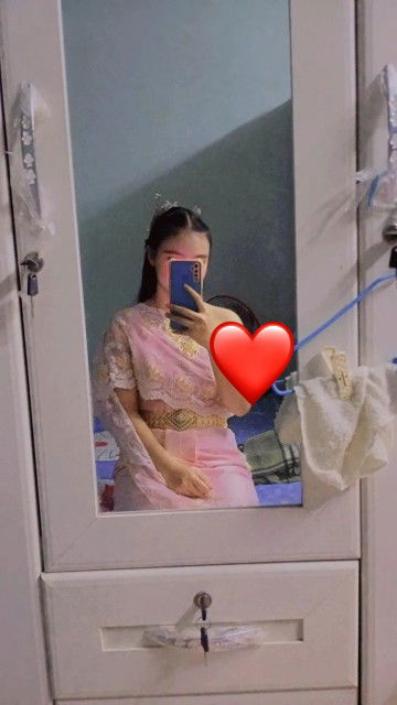 บงกชพร ร. profile icon