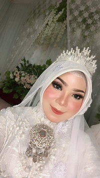 Reni Yulianty profile icon