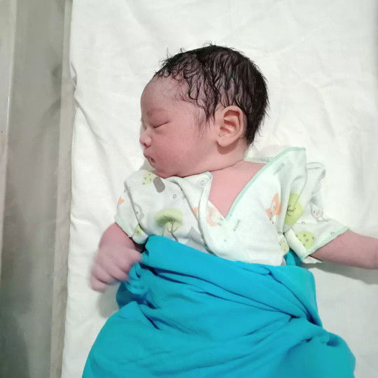 putri verawati profile icon