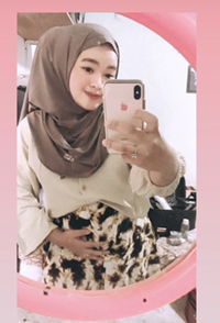 Indri Melly profile icon