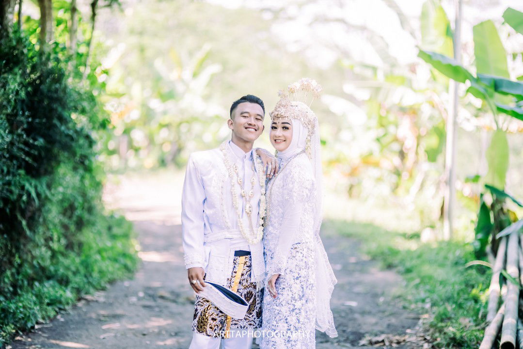 Anisa Ussolaechah profile icon