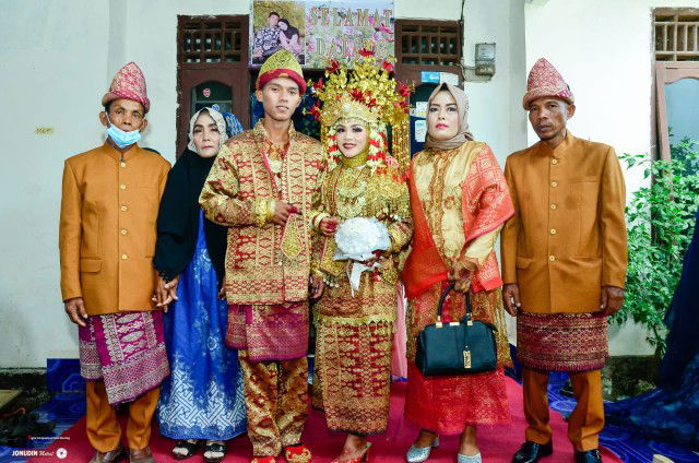 Mama Mellani & Baby Arsyhaka Kenzo Putra Fathony profile icon