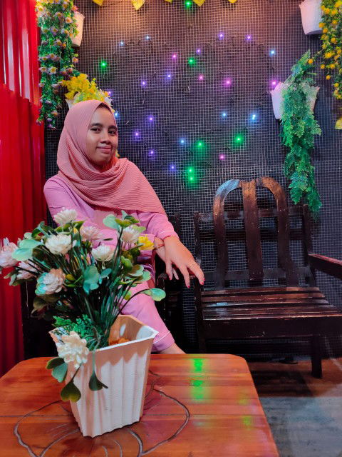 nita astutik profile icon