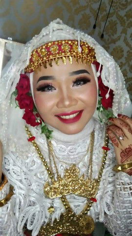 Sri Rahayu profile icon