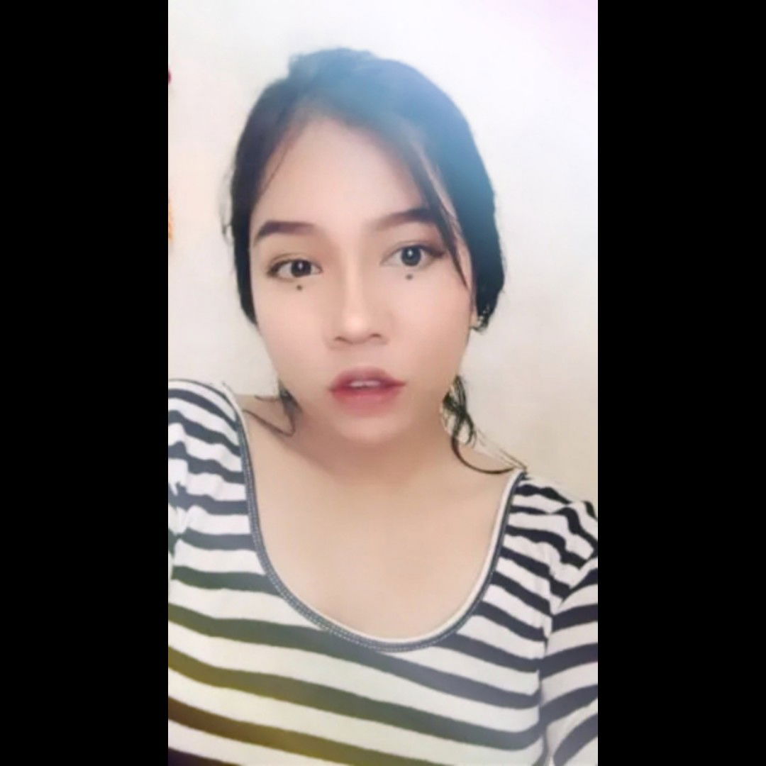 Riska Anggel profile icon