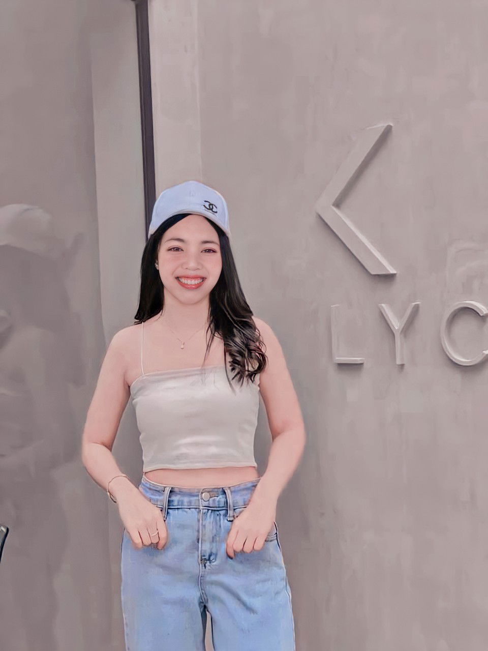 Emmy Suwimon Suksri profile icon