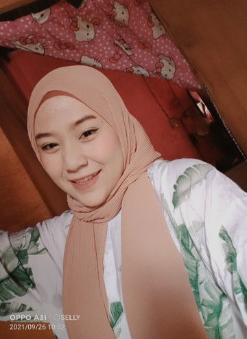 Selly haniffah profile icon