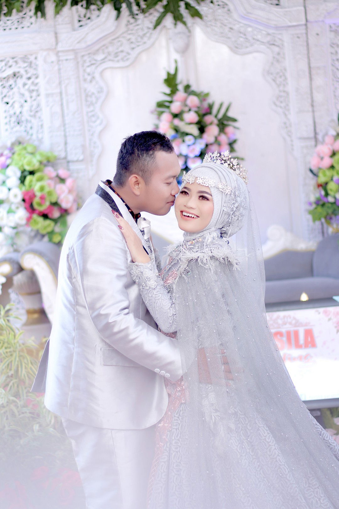 Dhini raa profile icon