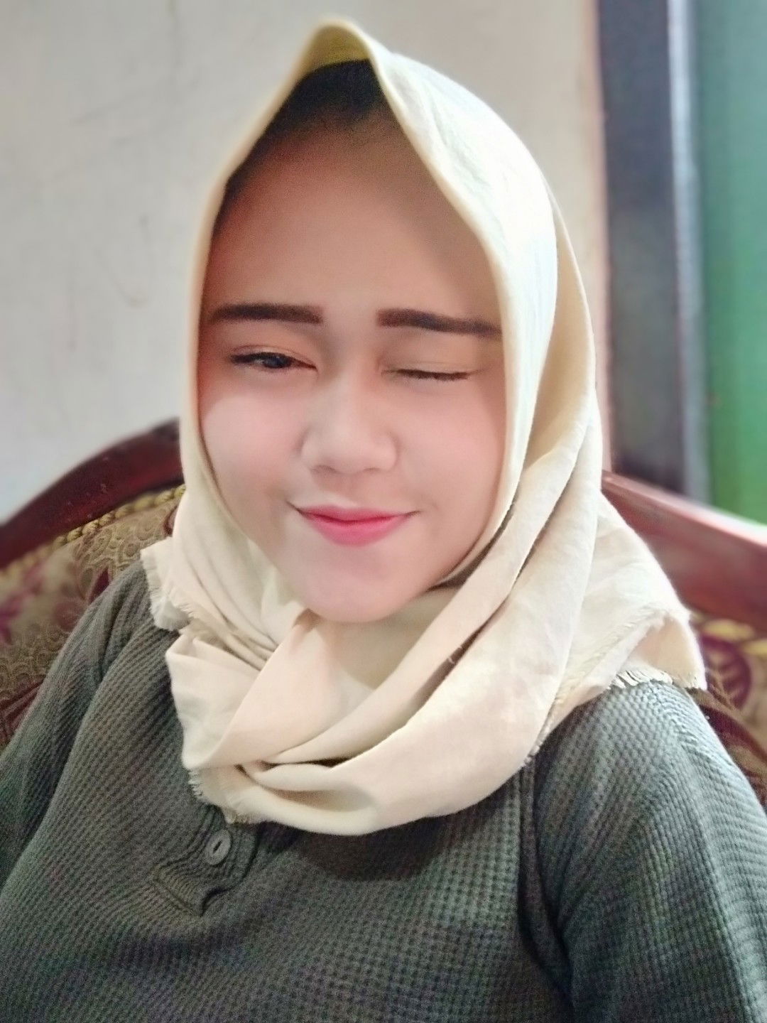 intan sariningsih profile icon