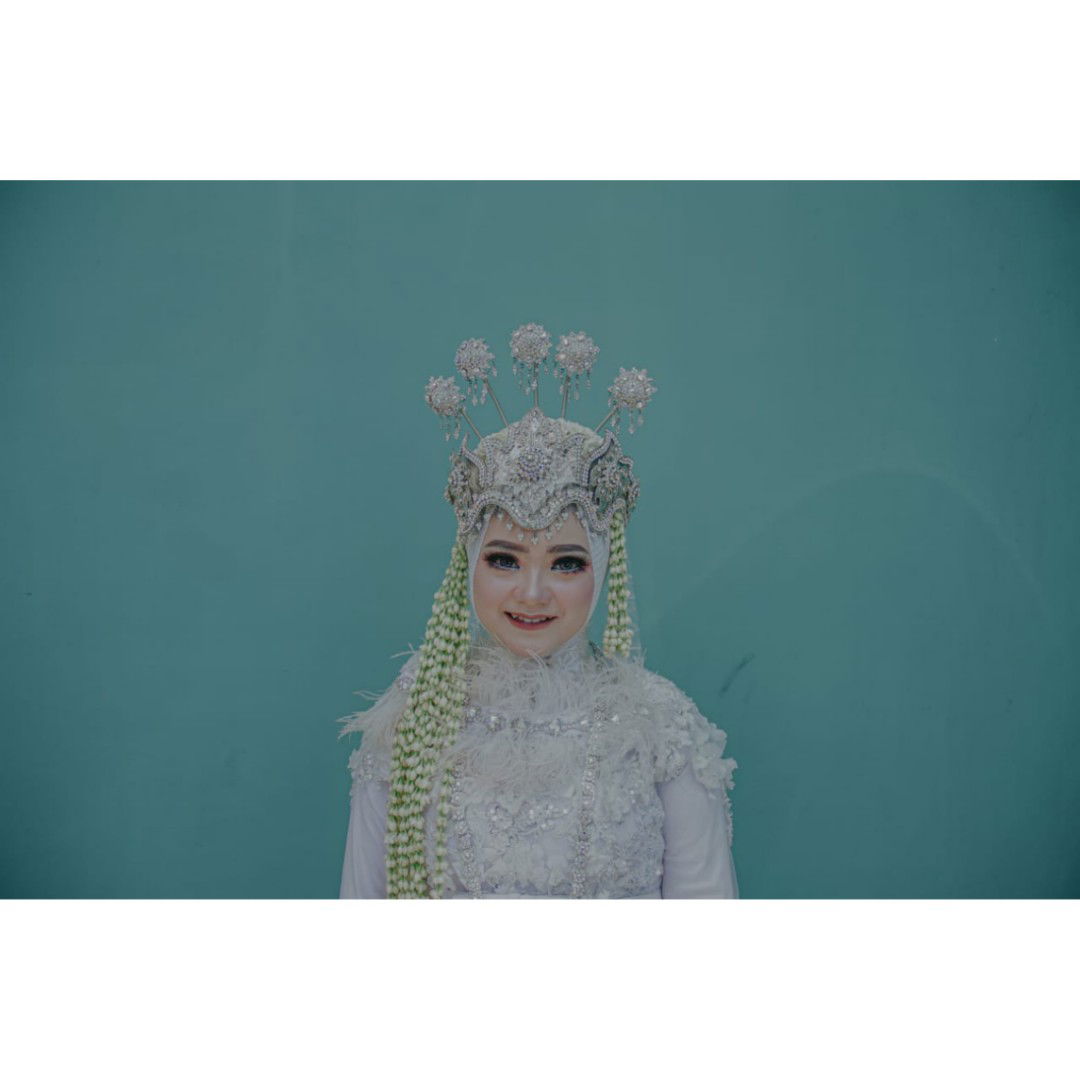 Djunia Anggono profile icon