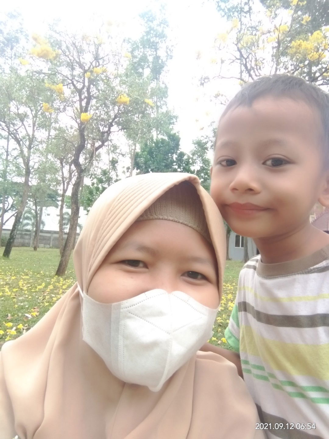 Elly Rachmawati profile icon