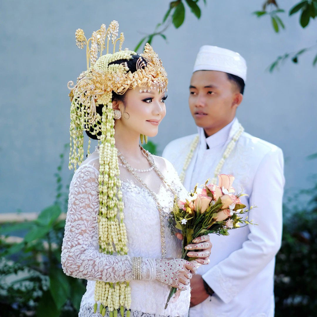 Iss Tii profile icon