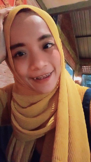 tiyas yunitasari profile icon