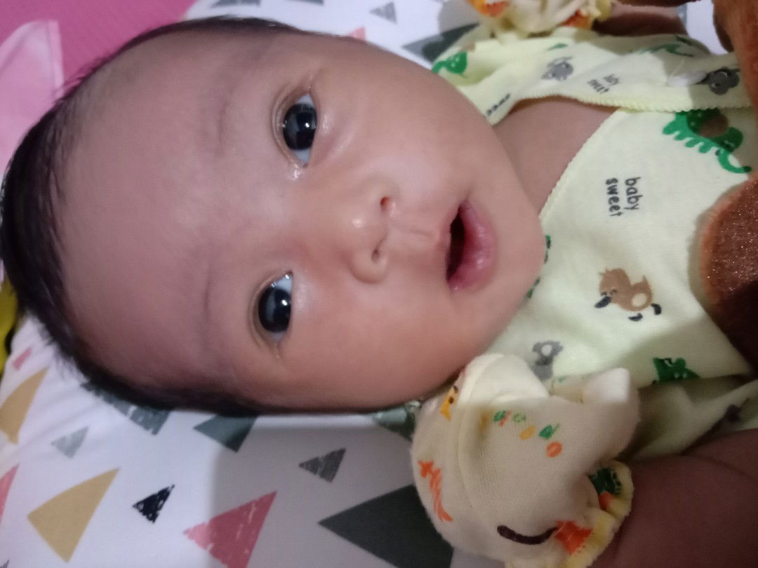 adeeva Mizhell Almahyra profile icon