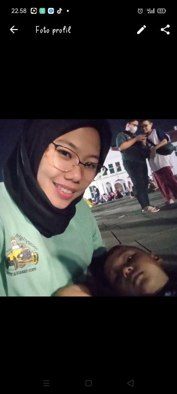 tri wulandari profile icon