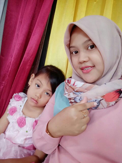 Fitri Sulistiawati profile icon