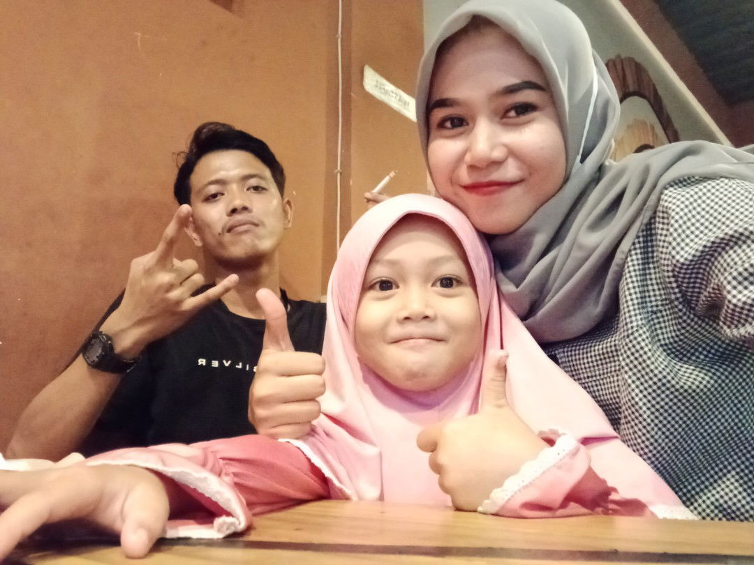 Nadia safitrii profile icon