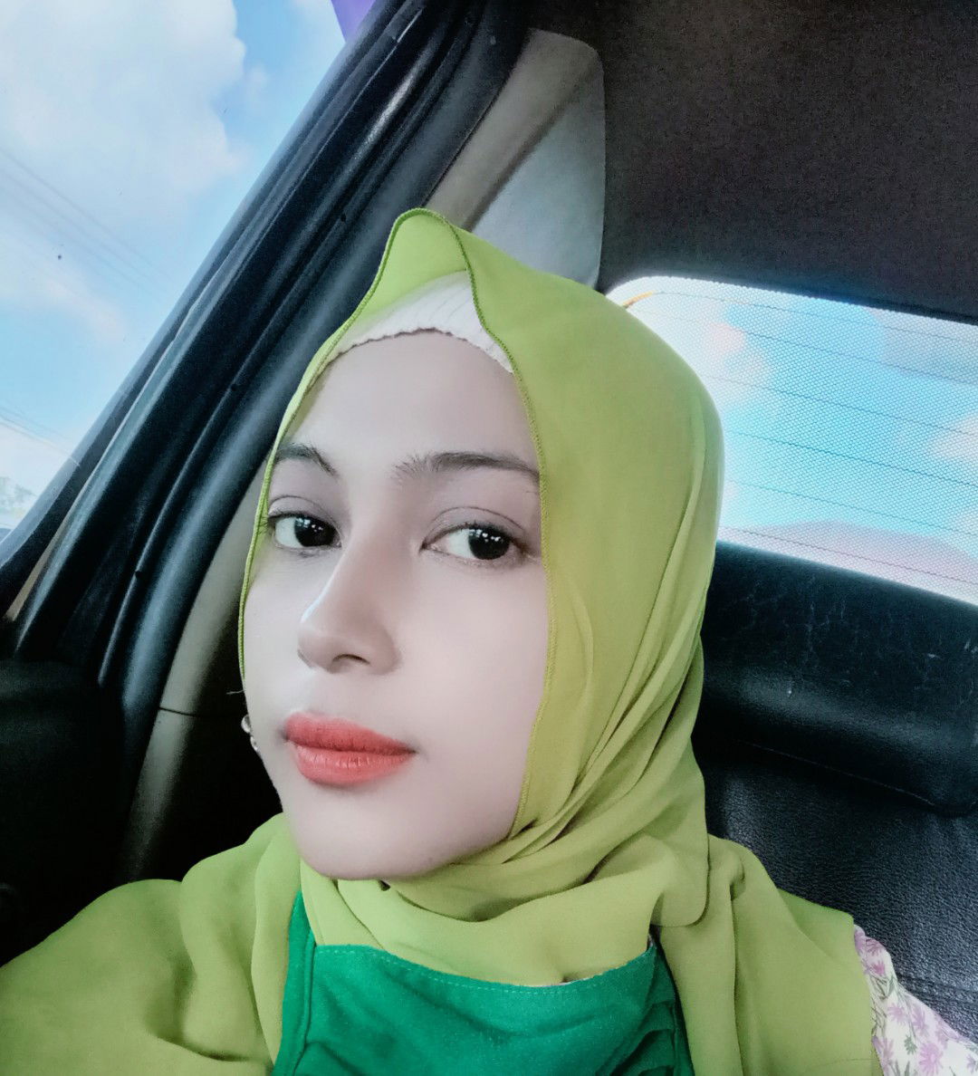 Irni Andriani profile icon