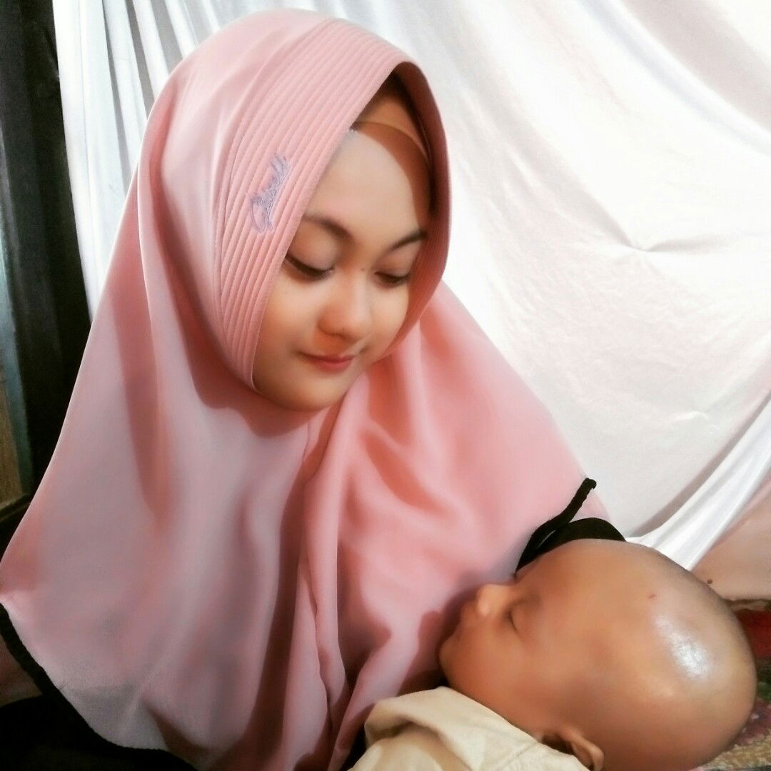 Lovya Diany profile icon