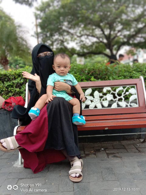 dina maulida profile icon