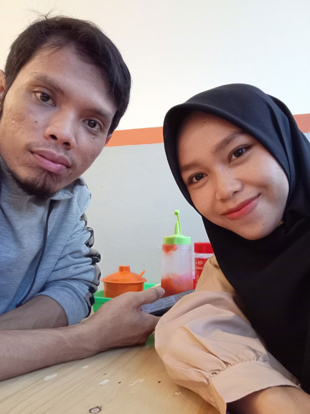 Rizka Aulia profile icon