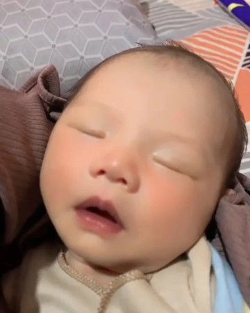 Dwi Fitri Yuliyanti profile icon