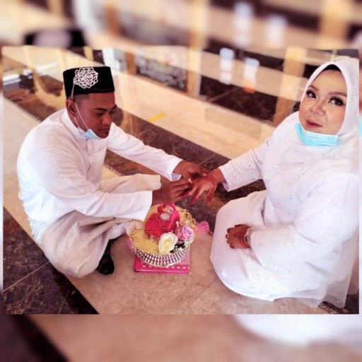 nazatul ain profile icon