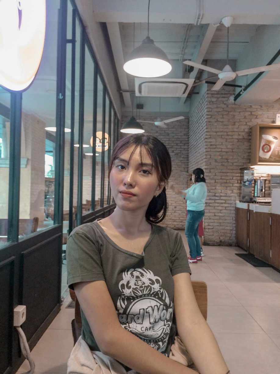 Esther Hanaria profile icon