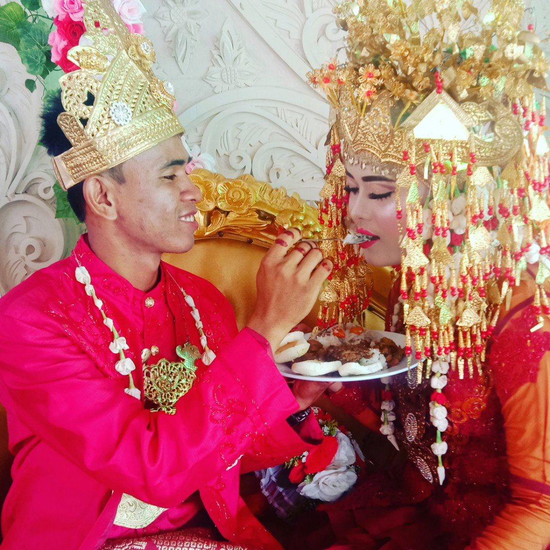 Ayu Lestari profile icon