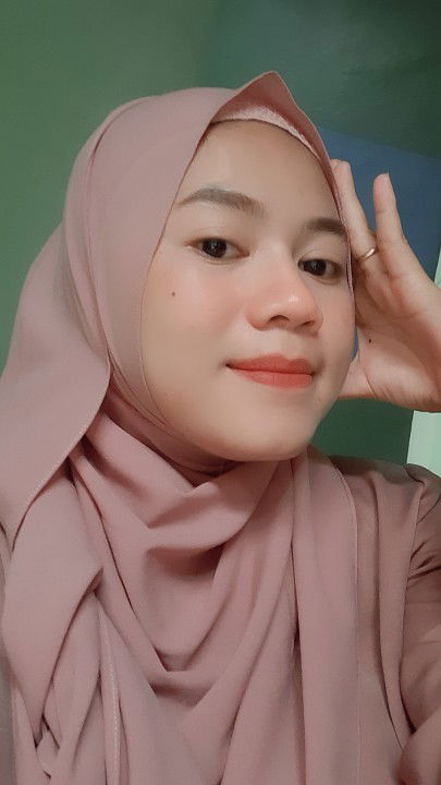 Layli anggraini profile icon