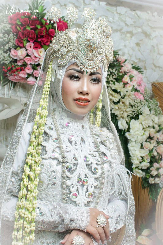 Anggit Putri Pratiwi profile icon