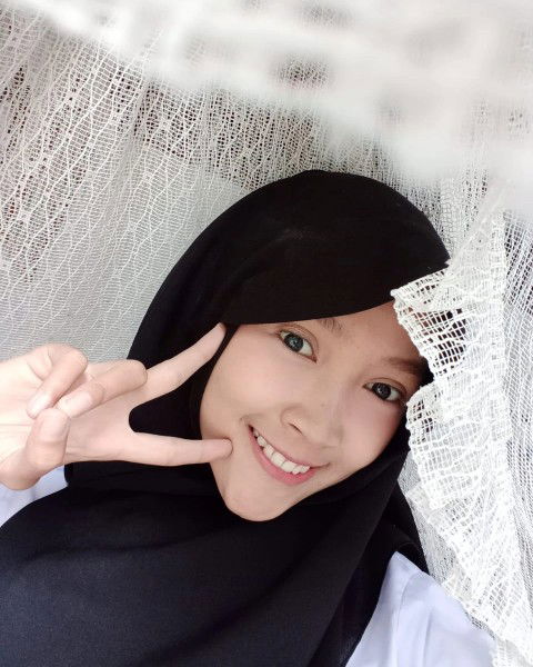 Fitri Nur aeny profile icon
